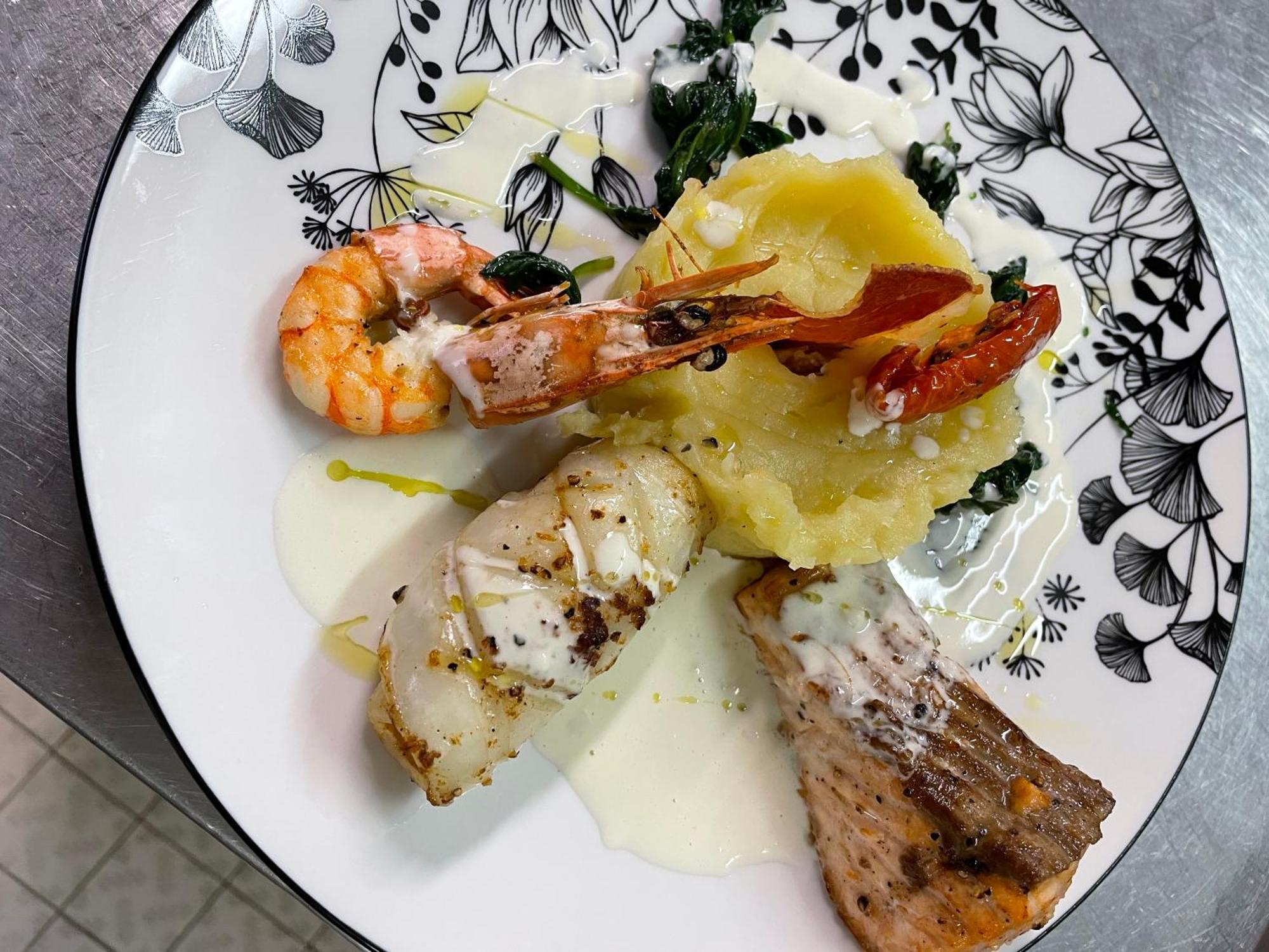 Hotel Restaurant Kyriad Brive Centre Exterior foto